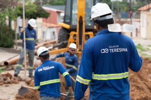 Obra de esgotamento sanitário no bairro Mocambinho. (Foto: Águas de Teresina)